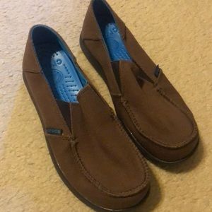 Boy’s Size 5 Brown Slip on Crocs